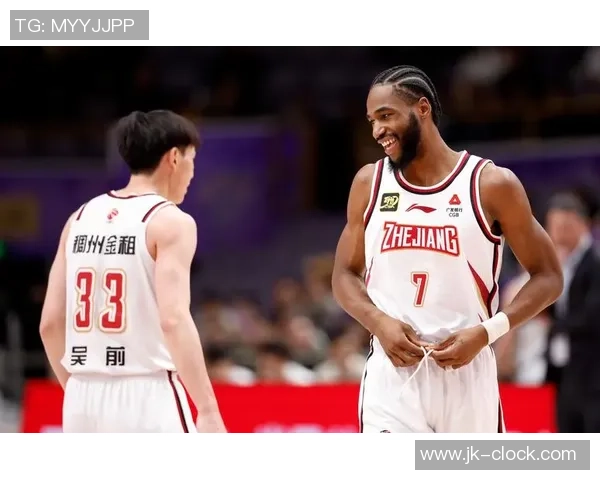 CBA第28轮北京首钢与深圳队因争议罢赛引发热议球迷反响不一 CBA第28轮北京首钢与深圳队因争议罢赛引发热议球迷反响不一